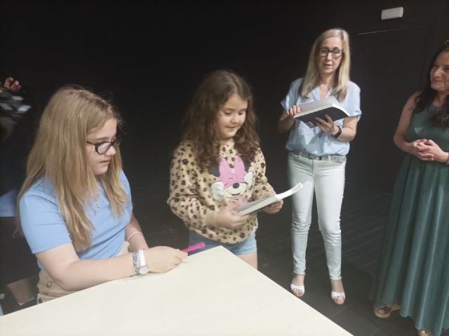 Yaiza García Pavón presenta La lucha de cera - 2, Foto 2