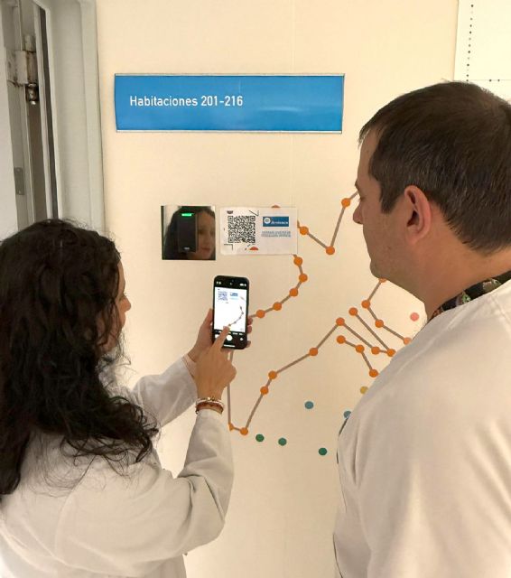 La Arrixaca despliega un sistema de códigos QR para mejorar la accesibilidad de las familias con pacientes en el hospital infantil - 1, Foto 1