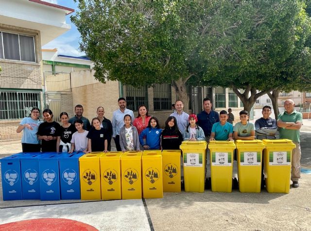 Fortuna impulsa el reciclaje en los centros educativos con la instalación de 60 nuevos contenedores - 1, Foto 1