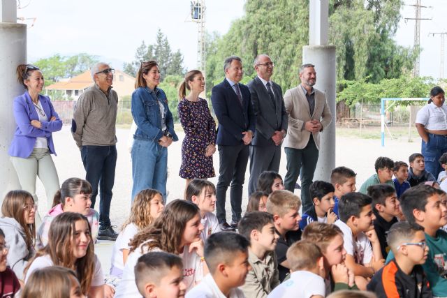 Comienzan las obras de remodelación de las dos pistas polideportivas del colegio Alfonso García López de Purias - 3, Foto 3