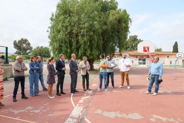 Comienzan las obras de remodelación de las dos pistas polideportivas del colegio Alfonso García López de Purias - 4, Foto 4