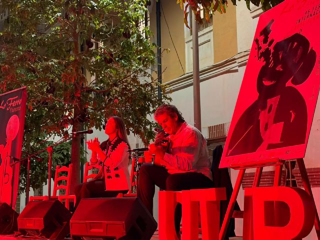 La Universidad de Murcia y Lo Ferro homenajean al alcalde Ballesta y al Cabrero en la presentación de la 46ª edición del festival ferreño en Murcia - 2, Foto 2