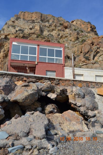 Ciudadanos Cartagena denuncia el deterioro de la vía peatonal en la playa de El Portús y alerta de posibles hundimientos - 2, Foto 2