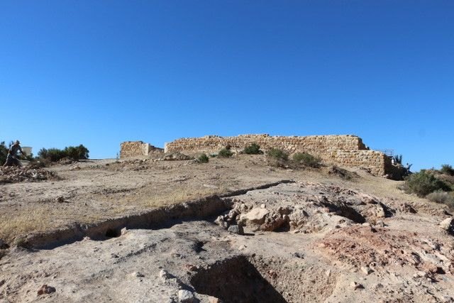 Campo de trabajo de arqueologa en el Yacimiento de las Paleras del Cerro del Castillo de Alhama de Murcia 2016, Foto 2