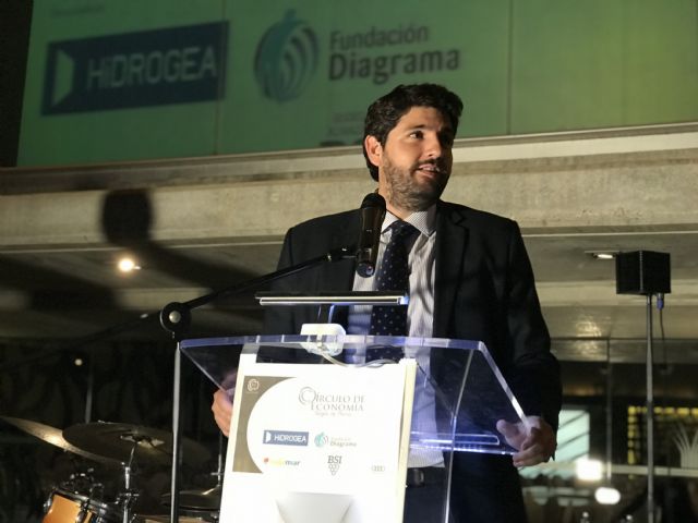 Fernando López Miras asiste al acto organizado con motivo del 20 aniversario del Círculo de Economía de la Región - 2, Foto 2