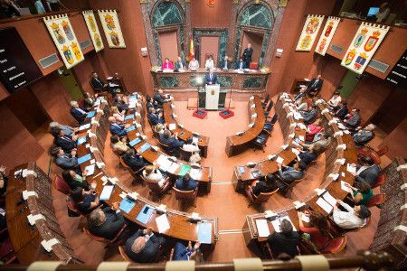 La Asamblea pide que se resuelvan favorablemente y de inmediato los expedientes de los afectados que hayan demostrado con informe técnico que las ayudas están invertidas en la reparación de sus viviendas - 1, Foto 1