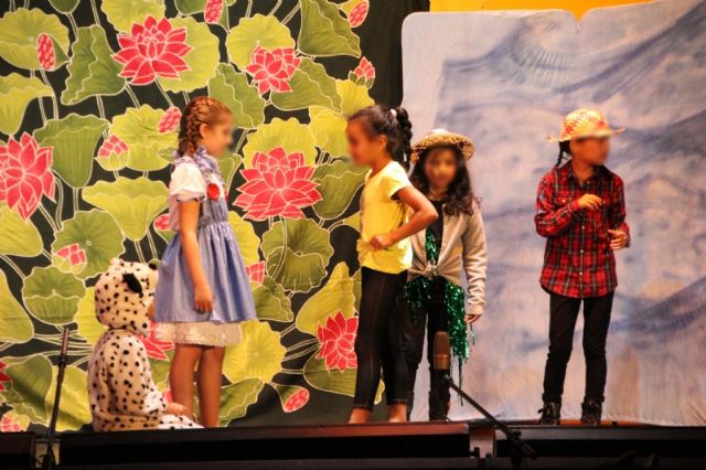 Primera jornada de muestras fin de curso de los talleres municipales de teatro, Foto 1