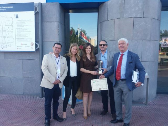 Rebeca Pérez recoge el premio Escoba de Platino por la creación de la Oficina Municipal del Grafiti - 1, Foto 1
