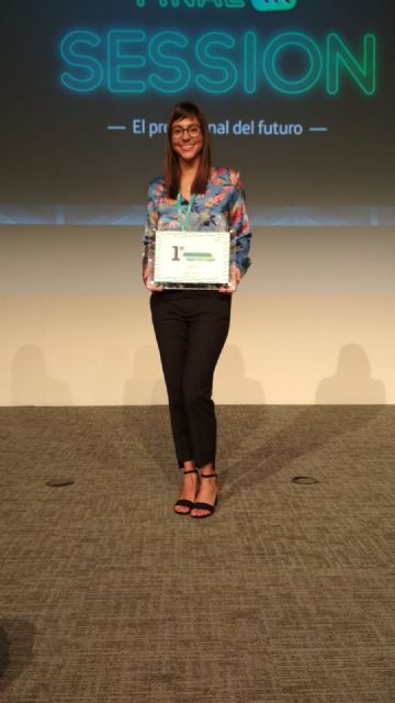 Una ingeniería de Telecomunicación por la UPCT, premio Telefónica por su proyecto para usar dispositivos virtuales en la Nube - 2, Foto 2