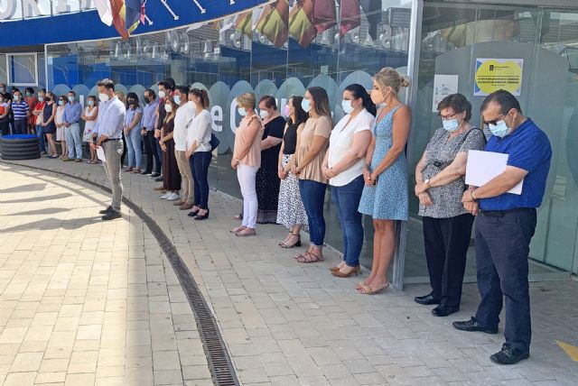 Las Torres de Cotillas guarda un emotivo minuto de silencio contra la violencia de género - 5, Foto 5