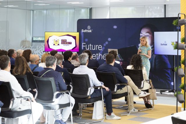 White Paper 'CTO: Challenges for 2025' - 1, Foto 1