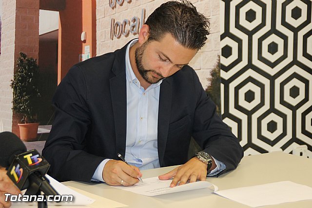 El Ayuntamiento y la Asociación de Jóvenes Empresarios “Guadalentín Emprende” suscriben un convenio, Foto 6