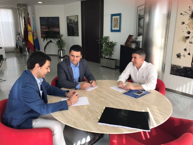 La Comunidad y el Ayuntamiento de San Javier estudian implementar medidas de movilidad sostenible en el municipio - 1, Foto 1