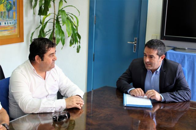 El alcalde recibe al nuevo presidente de la Junta de Hermandades y Cofradías Pasionarias - 2, Foto 2