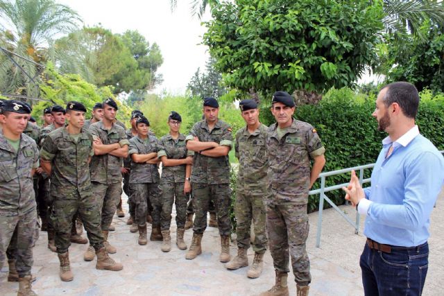 Paracaidistas del Regimiento de Infantería Zaragoza N° 5, con sede en el Acuartelamiento de Santa Bárbara, visitan el Museo de la Huerta de Alcantarilla - 4, Foto 4