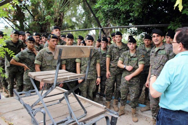 Paracaidistas del Regimiento de Infantería Zaragoza N° 5, con sede en el Acuartelamiento de Santa Bárbara, visitan el Museo de la Huerta de Alcantarilla - 5, Foto 5