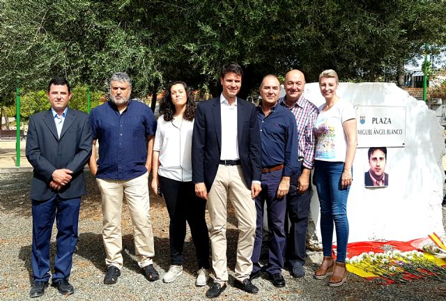 Emotivo homenaje del PP de Molina de Segura a Miguel Ángel Blanco en el 22º aniversario de su asesinato, y a todas las víctimas del terrorismo - 1, Foto 1