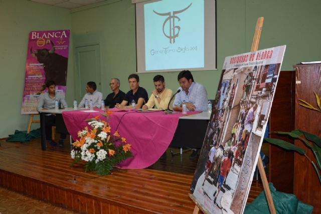 Una fotografía de Frutos Molina protagoniza el cartel de los Encierros de Blanca - 1, Foto 1