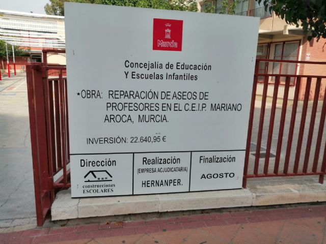 Educación renueva los aseos del edificio de dirección del CEIP Mariano Aroca - 1, Foto 1