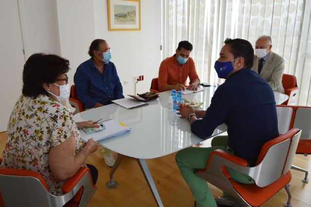 ASECOM se interesa por las ayudas municipales a empresas y autónomos por la crisis de COVID-19 - 1, Foto 1