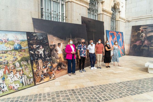 Reproducciones de cuadros del Museo del Prado recorren Cartagena, recordando una acción de 1931 por la España rural, en el inicio de La Mar de Arte - 1, Foto 1