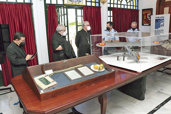El Acuartelamiento Aéreo de Tablada hispalense fue visitado por el nuevo Arzobispo de Sevilla, Monseñor José Ángel Saiz Meneses - 5, Foto 5