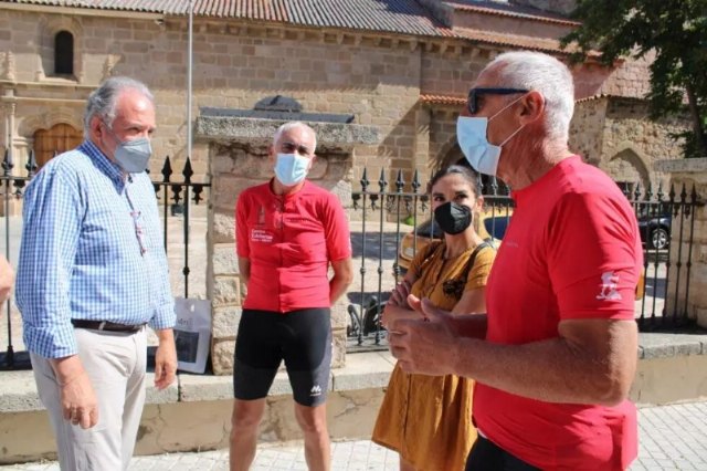 El Ayuntamiento de Totana felicita a los dos peregrinos eulalienses que han recorrido 782 kilómetros en bicicleta para llegar a Mérida desde el Santuario de La Santa, Foto 7
