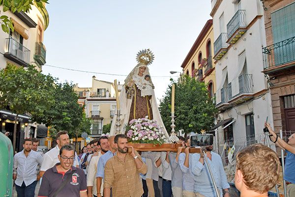 Traslado en andas la Virgen del Carmen desde la capilla del puente a la parroquia de Ntra. Sr. de la O - 5, Foto 5
