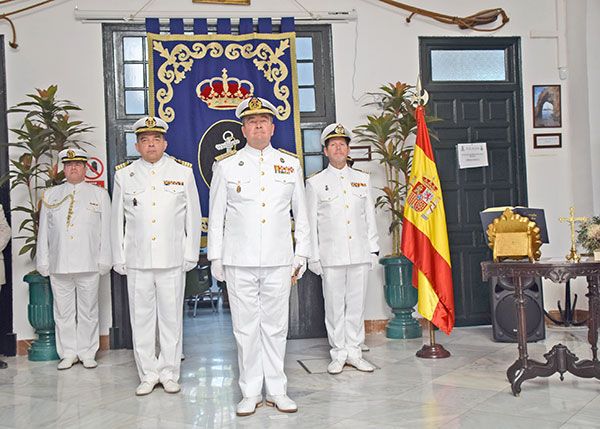 Releva en el cargo al Capitán de navío Javier Albert Pérez - 4, Foto 4