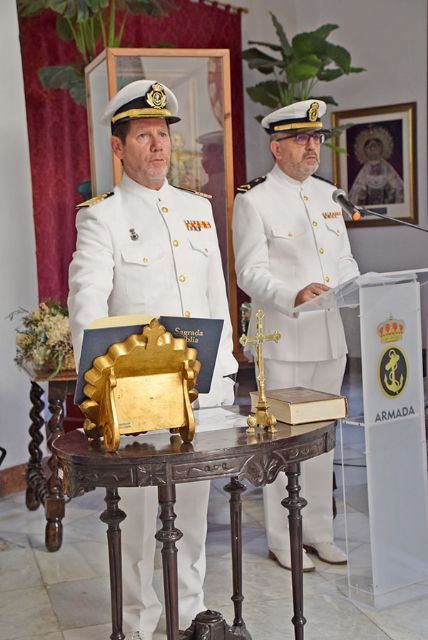 Releva en el cargo al Capitán de navío Javier Albert Pérez - 5, Foto 5