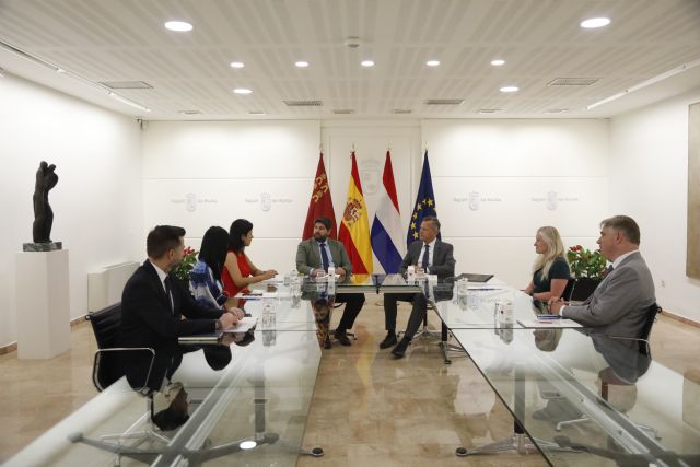 López Miras se reúne con una delegación del Gobierno de Holanda Septentrional - 3, Foto 3