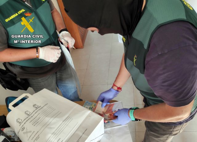 La Guardia Civil desarticula el grupo delictivo que atracaba comercios de media Región, Foto 8