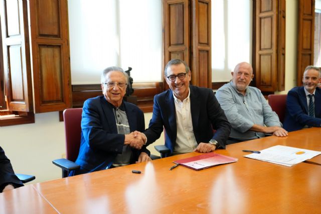 Grupo Fuertes y la UMU apuestan por la formación empresarial y la internacionalización del talento universitario - 1, Foto 1