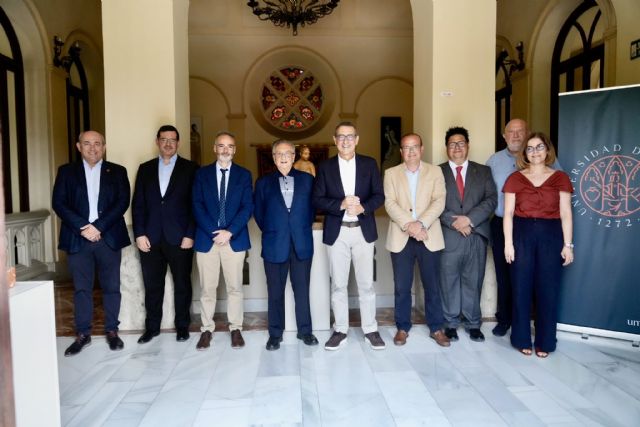 Grupo Fuertes y la UMU apuestan por la formación empresarial y la internacionalización del talento universitario - 2, Foto 2
