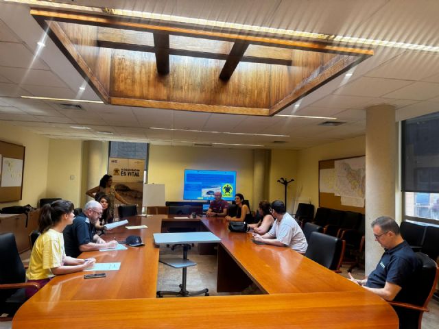 Jornada de formación para reforzar la capacidad de detección de rastros o tortugas marinas en el litoral lorquino - 1, Foto 1
