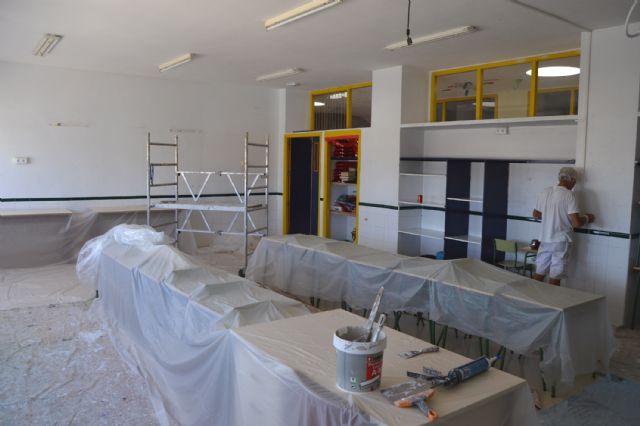 El Ayuntamiento torreño realiza trabajos de mejora en diversos colegios - 1, Foto 1