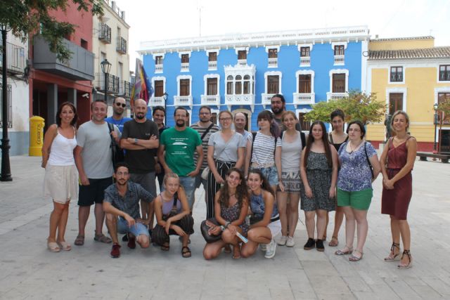 Llegan los alumnos que participaran en una nueva campaña de excavaciones arqueológicas en la Villa Romana de Los Cantos - 1, Foto 1