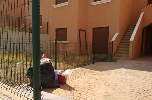 Los ´okupas´ de Isla Plana abandonan las cuatro viviendas en las que se habían instalado - 1, Foto 1