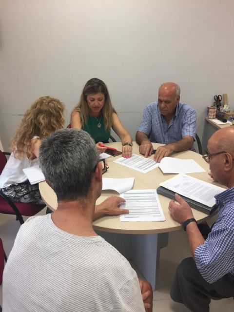 La Concejalía de Mayores inicia una ronda de visitas a los centro sociales para verificar su situación e impulsar un plan de renovación - 1, Foto 1