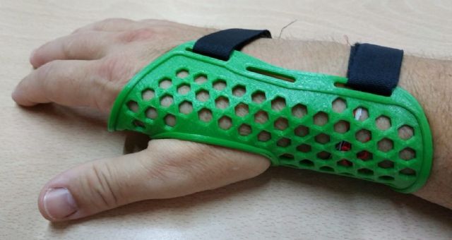 Investigadores de la UPCT desarrollan una silla de rehabilitación y adaptadores de juguetes con tecnología 3D - 1, Foto 1