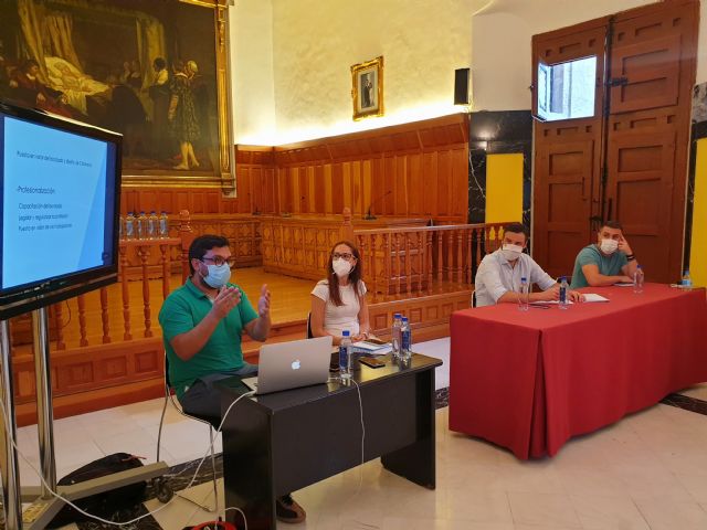 Aprobada mediante su publicación en el BOE la cualificación profesional para el sector del bordado, que impulsa la regularización del oficio y asegura la formación - 4, Foto 4