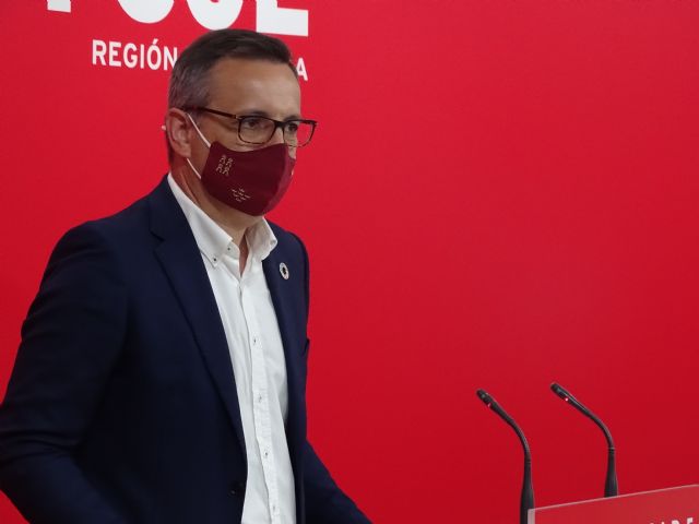 El PSOE pide al Gobierno regional que acometa un refuerzo urgente en la sanidad pública, en atención primaria y en la contratación de rastreadores - 1, Foto 1