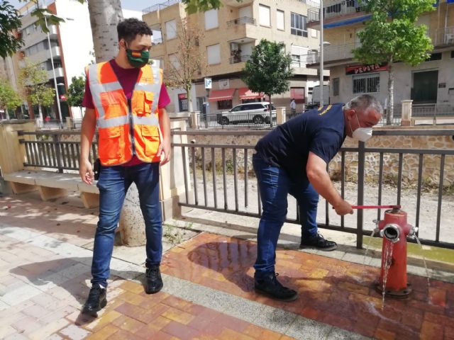 Civil Protection undertakes technical review works in more than 150 hydrants distributed throughout the urban area and the industrial estate, Foto 9