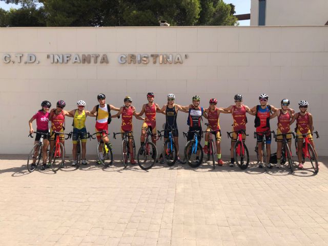 La Federación de Triatlón de la Región de Murcia celebra una concentración con el Grupo de Tecnificación en el CAR Infanta Cristina - 1, Foto 1