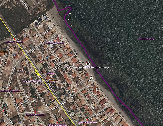 Sanitarios no han podido salvar la vida a un hombre que han sacado del agua inconsciente en la playa de Punta Brava, Cartagena - 1, Foto 1