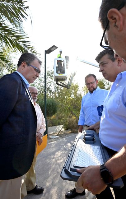 La mota izquierda del Río Segura renueva su iluminación con la instalación de 410 nuevas luminarias solares inteligentes - 3, Foto 3