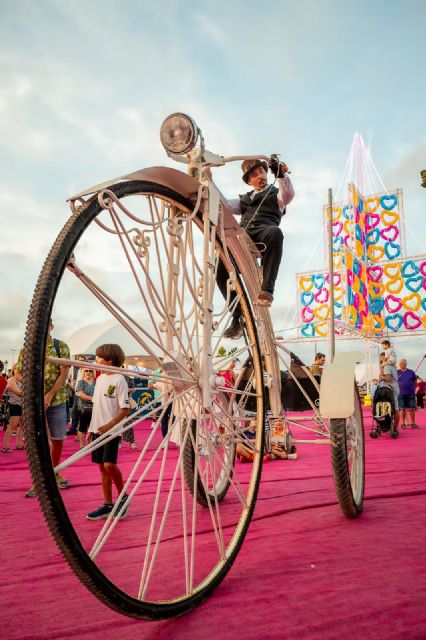 El evento de ocio y gastronomía se ha convertido en unos de los planes estrella de la costa murciana este verano y está llenado el recinto cada día - 1, Foto 1