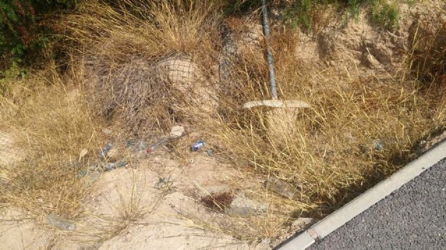 El PSOE denuncia el mal estado del campo de fútbol del Mayayo, en Sangonera la Verde, que lo utilizan unos 300 niños - 5, Foto 5