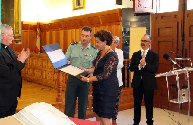La Guardia Civil entrega al Ayuntamiento de Caravaca de la Cruz diez volúmenes de documentación municipal patrimonio de la Región - 3, Foto 3