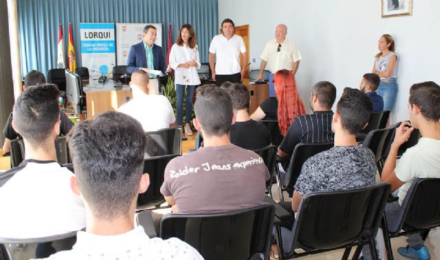 15 jóvenes desempleados del municipio realizan un taller de formación y empleo orientado a la inserción laboral - 1, Foto 1